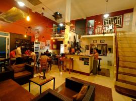 Route 76 Guest House，位于森莫诺隆的酒店