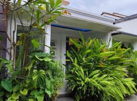 TUTUP Permanen，位于Muntilan的酒店