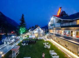 The Highland Park - A Truly River side Resort，位于马拉里的酒店