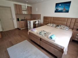 Lena Apartman，位于Lastva的酒店