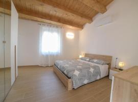 La Piazzetta Holiday House，位于Serra deʼ Conti的酒店