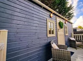 Unique Retreat Shepherd's Hut
