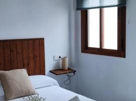 Apartamentos Bolonia - M a n u e l a，位于博罗尼亚的酒店