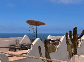 Riad Sahara Sunset Beach Douira Agadir，位于Douaïra的酒店