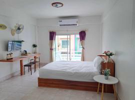You And Me Guesthouse，位于七岩的酒店