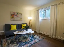 Cozy 2BR in Wortley Village with 2-car Parking and WiFi