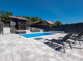 A Modern House In Nature，位于Popovača的酒店