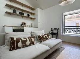 La Halte des Arènes de Nimes - Appartement Minimaliste - Ecusson Nimes