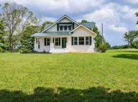 Beautiful And Spacious Fully Renovated Farmhouse