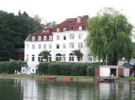 Hotel Seeschloss am Kellersee，位于奥伊廷的酒店