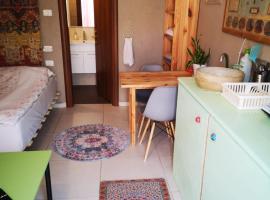 שלווה במדבר，位于Beʼer Ora的酒店