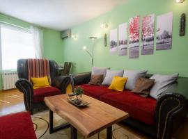 Sofia Centre with Free on-site Parking，位于索非亚的酒店