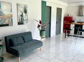 Acogedor apartamento con amplio patio - The Goat Spot - planta baja，位于Alto Boquete的酒店