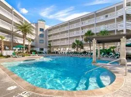 Cozy Galveston Beach Front Condo