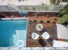 Luxury Lakeside Living at Birtinya