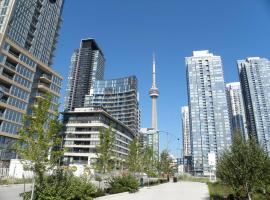 Stylish Condo Downtown Near CN Tower - Free parking，位于多伦多的酒店