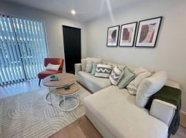 Auckland Airport Oasis Townhouse，位于奥克兰的别墅