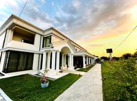 Cristal Select，位于拉姆尼库沃尔恰的酒店