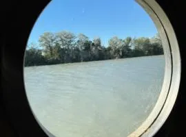 Cabanon au bord du petit Rhône