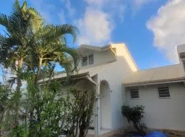 Maison charmante a Sainte Anne avec jardin et pergola en bois