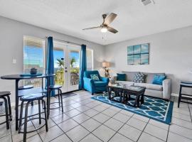 Caribleu Getaway Beach View Hot tub & Pool，位于德斯坦的酒店