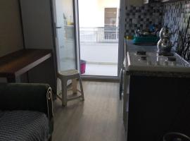 Adenaz Apartmanları tatil köyü，位于Erdemli的公寓式酒店