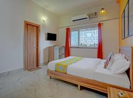 Hotel O Home Luxury Stay Near Cosmopolis，位于Khandagiri的酒店