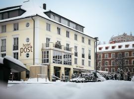 HOTEL POST alpine cityflair，位于布鲁尼科的酒店