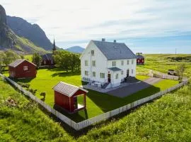 The Old Vicarage - Flakstad Lofoten