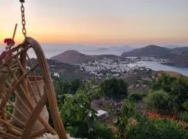 TRADITIONAL STUDIO Chora Patmos