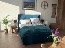 Apartament Słoneczny widok boczny na jezioro