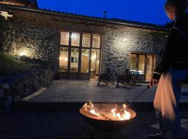 La Maison du Père Louis，位于Saint-Cyr-le-Chatoux的酒店