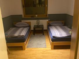 Palms Zimmer，位于弗雷兴的酒店