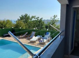 Paradise Pool Apartmani，位于苏托莫雷的酒店