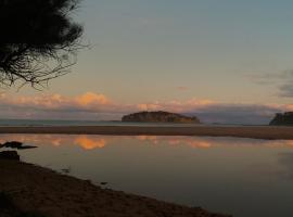 Seascapes at Rosedale，位于Tomakin的酒店