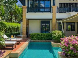 Charming Chom Tawan Villa 3 bdr，位于拉扬海滩度的酒店