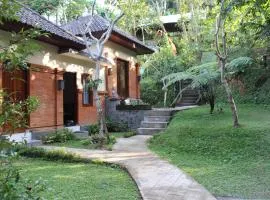 Arnata Guest House & Pasraman Yoga Lokanata