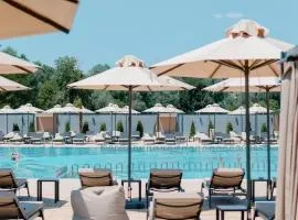 Coconut Hotel And Pool