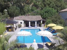 Bastide du Bonheur Saint Donat，位于格雷乌莱班的自助式住宿