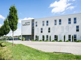 Motel Schlafraum Schlüßlberg-Dein smartes Hotel-contactless check-in，位于Schlüßlberg的酒店