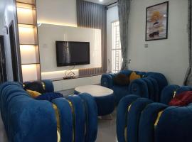 Shimawa-House-Sleeps4-Luxury&Privacy-24 7 Security，位于Likosi的酒店
