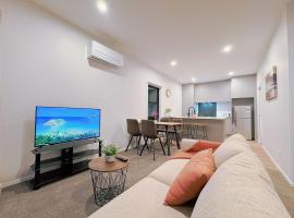 Modern & Stylish 3 Bedroom at lowerhutt，位于下哈特的别墅