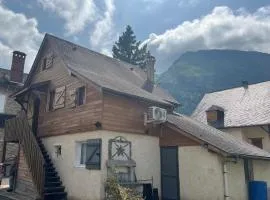Appartement Cocoon avec jardin et vue montagne