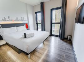 easyHotel Barcelona Fira，位于略夫雷加特河畔奥斯皮塔莱特的酒店