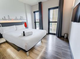 easyHotel Barcelona Fira，位于略夫雷加特河畔奥斯皮塔莱特Barcelona Fira 2的酒店