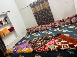 Hardik Guest House & General Store，位于Rīngas的酒店