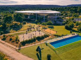 thecamp Hôtel & Lodges - Aix en Provence，位于普罗旺斯艾克斯的酒店