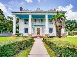 Historic Lake Charles Estate Walk to Downtown!