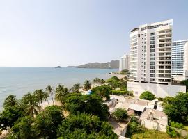 2 Dormitorios Vista Mar. Piscina y Spa，位于Gaira的酒店