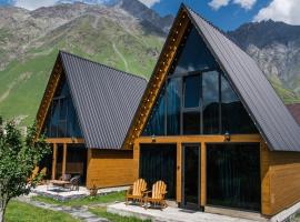 Kazbegi Hills Cottages，位于卡兹贝吉的酒店